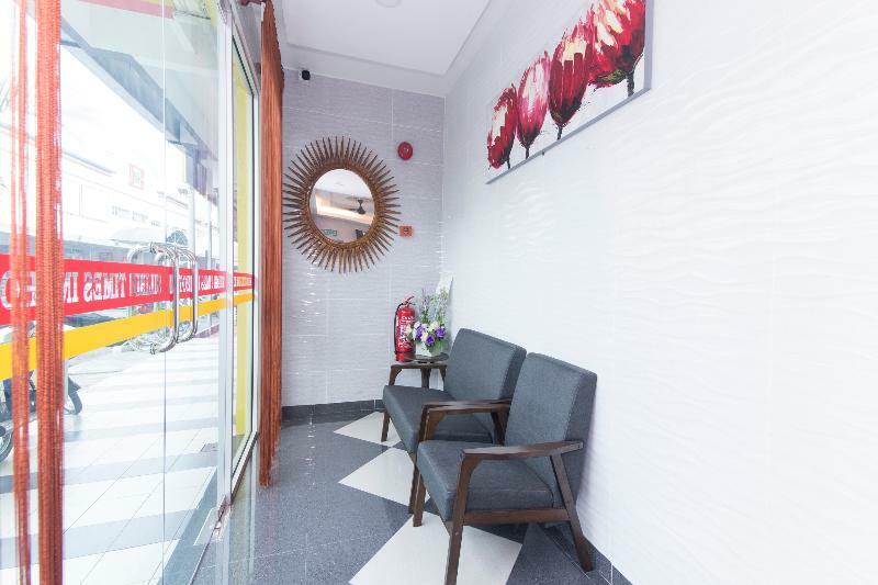 Oyo 721 Silibin Times Inn Hotel Ipoh Buitenkant foto